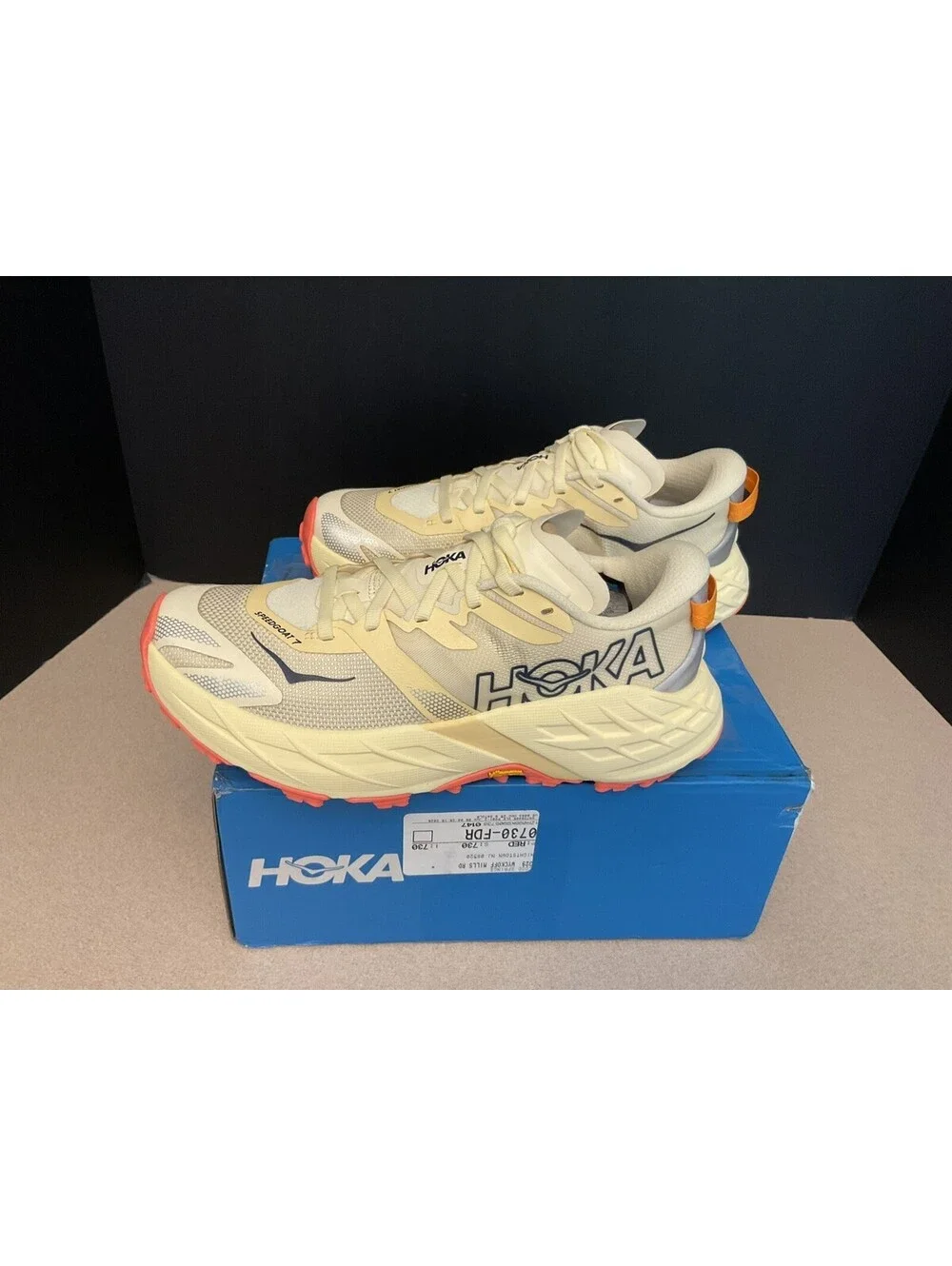 New! Womens Hoka One One Speedgoat 7 Vintage Yellow Trail Running Shoes. Size 6B